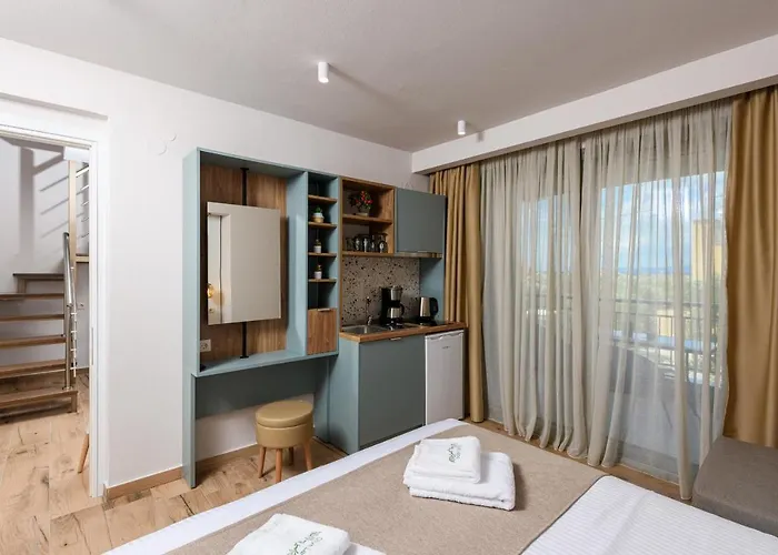Hotel The Olive Land *