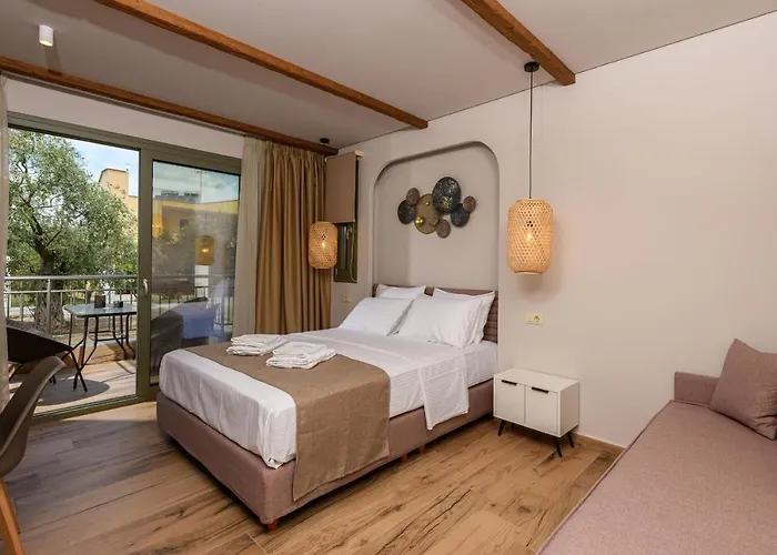 The Olive Land Órmos Prínou