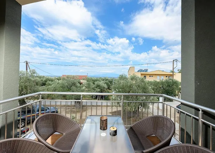 The Olive Land * Órmos Prínou