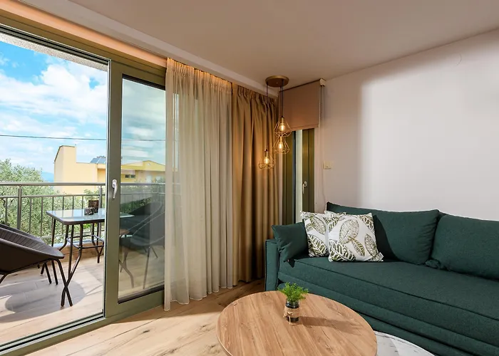 The Olive Land Órmos Prínou